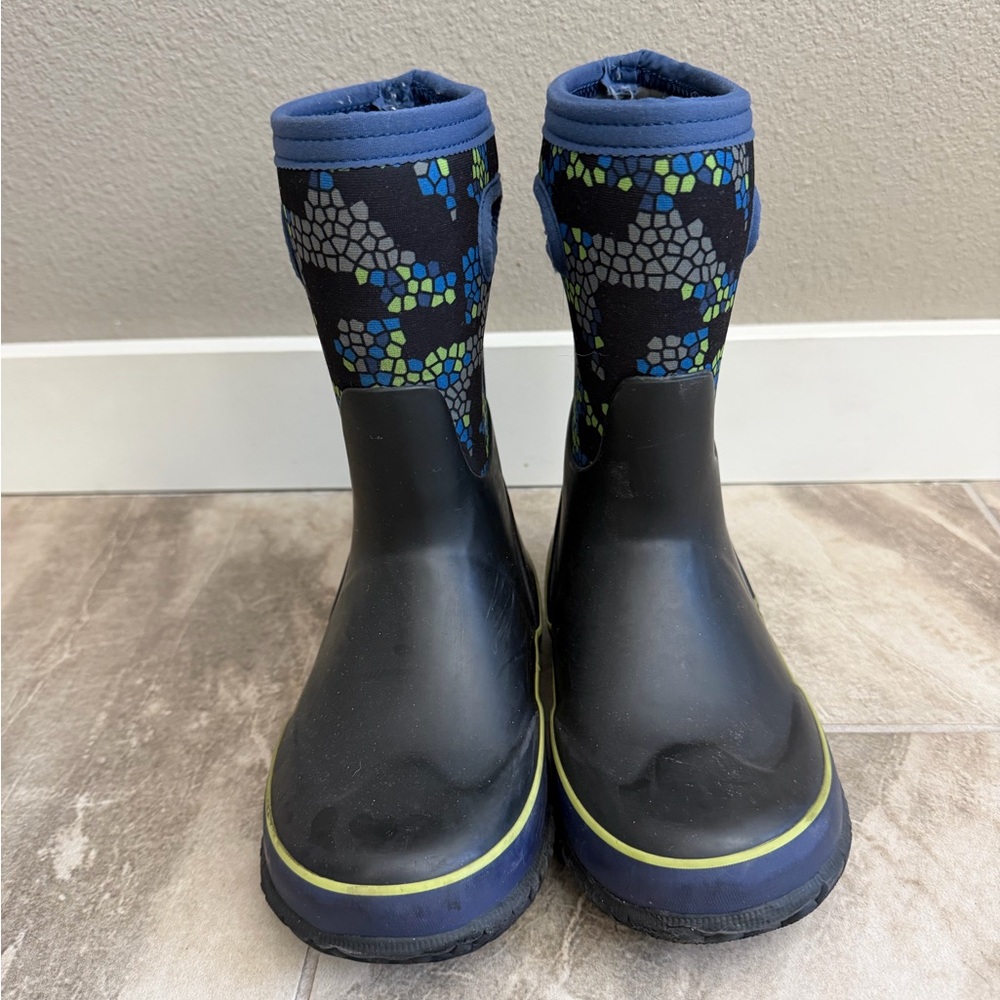Bogs Kids Black Blue Green Patterned Boots